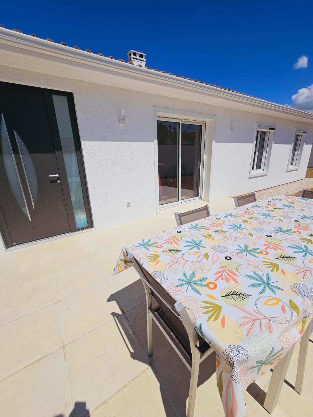 Maison De Vacances Entiere A 10 Mn De La Rochelle Dompierre-sur-Mer Exteriör bild