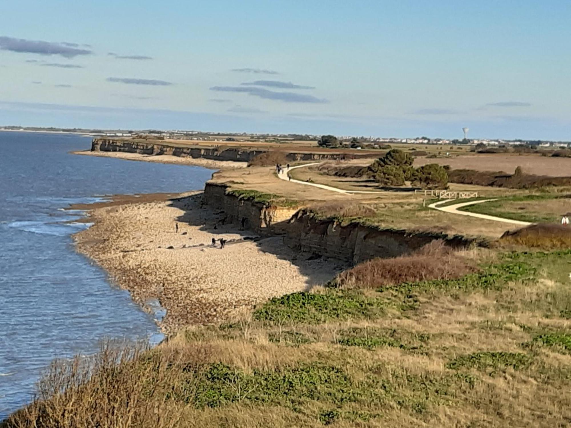 Maison De Vacances Entiere A 10 Mn De La Rochelle Dompierre-sur-Mer Exteriör bild