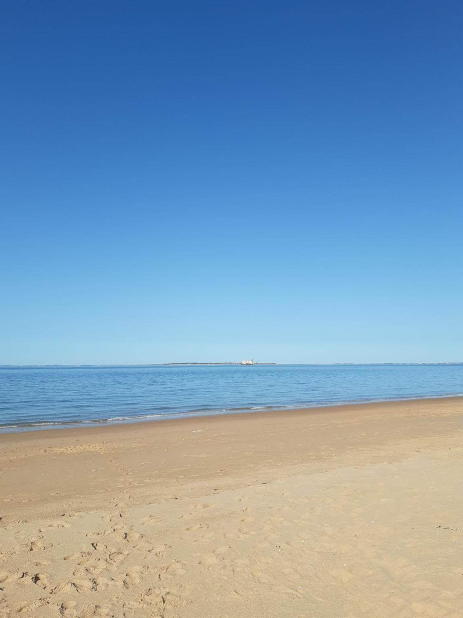 Maison De Vacances Entiere A 10 Mn De La Rochelle Dompierre-sur-Mer Exteriör bild